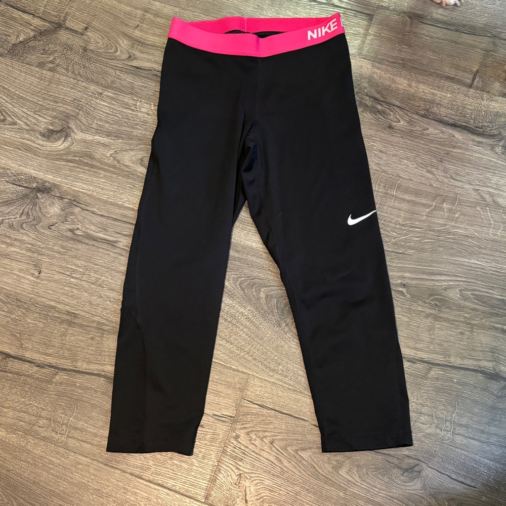 Nike Black and Pink Leggings/Capris